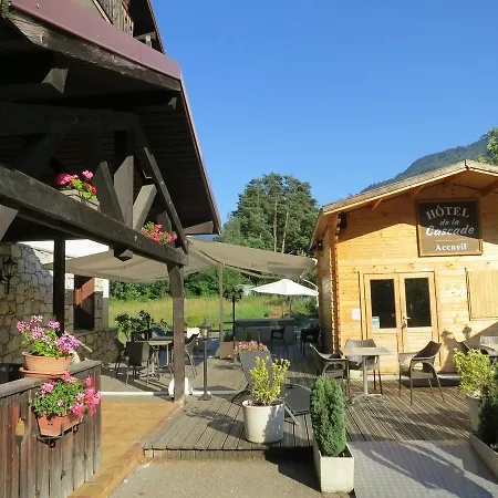 La Cascade Hotel 2*